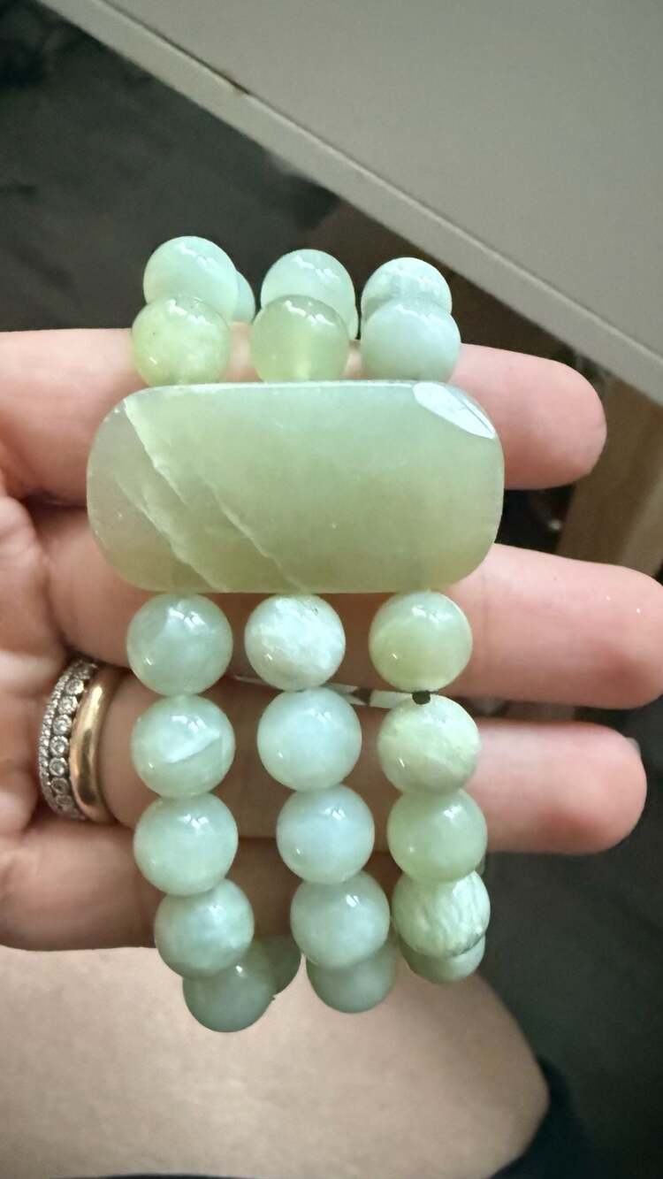 Light Green Jade Beaded Multi-Strand Bracelet with Faceted Center Piece